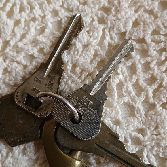 Vintage 3" Solid Brass Heavy Swivel Lobster Hook Spring Clasp with KEYS - Picture 7 of 11